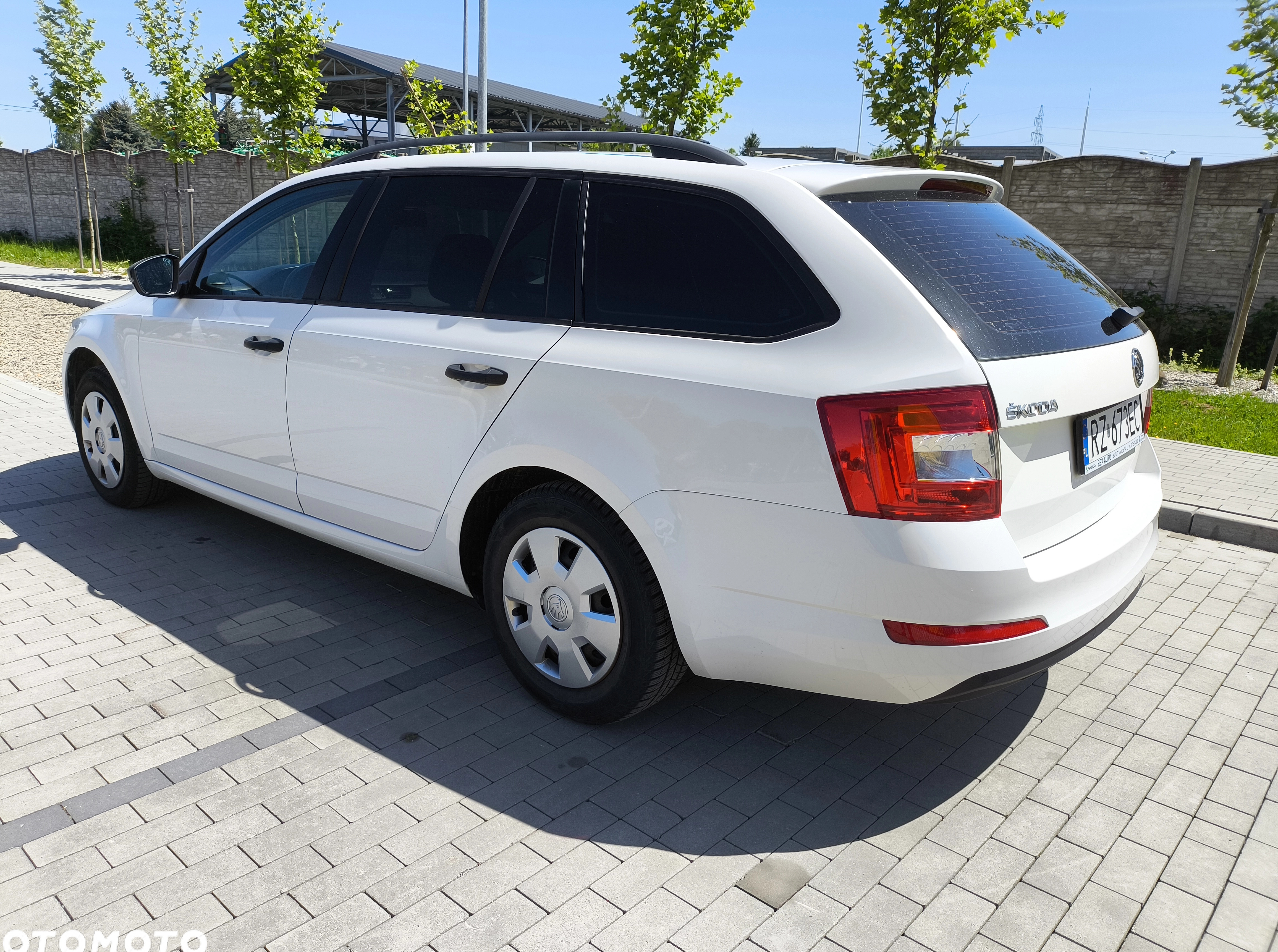 Skoda Octavia cena 29900 przebieg: 265000, rok produkcji 2014 z Rzeszów małe 37